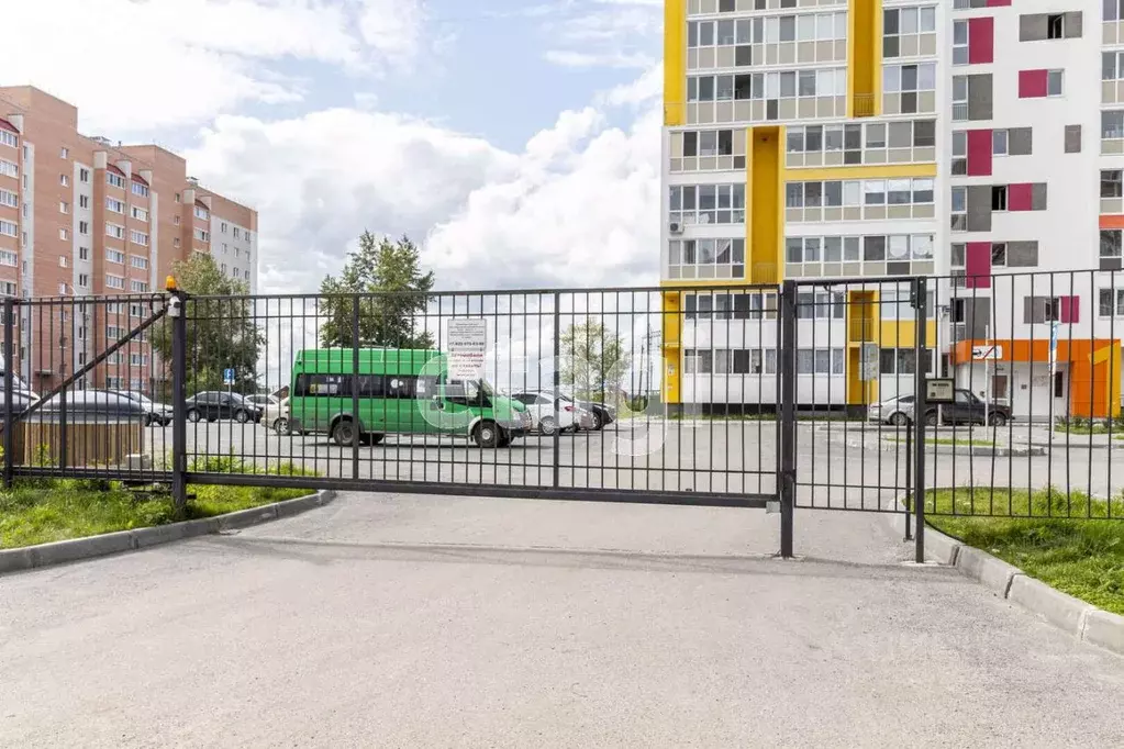 Студия Тюменская область, Тюмень Мелиораторов мкр, ул. Голышева, 10 ... - Фото 0