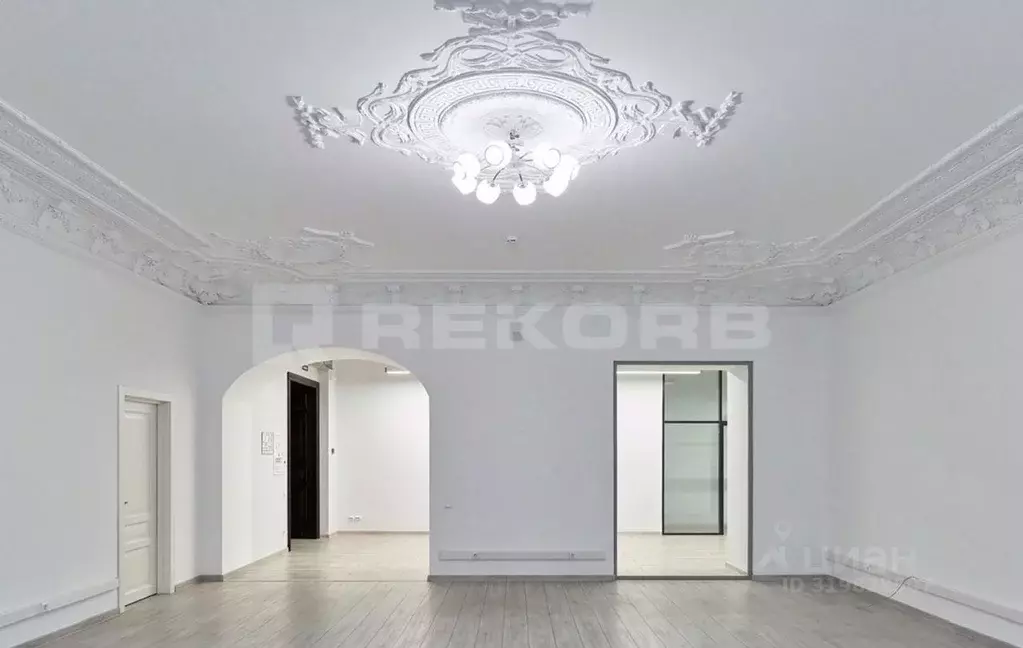 Офис в Санкт-Петербург ул. Чайковского, 79 (290 м) - Фото 1