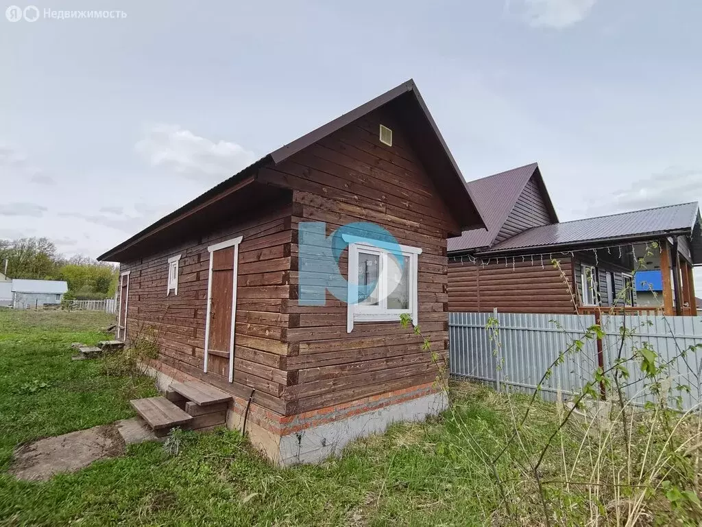 Дом в село Иглино, улица Силантьева, 17 (150 м) - Фото 1