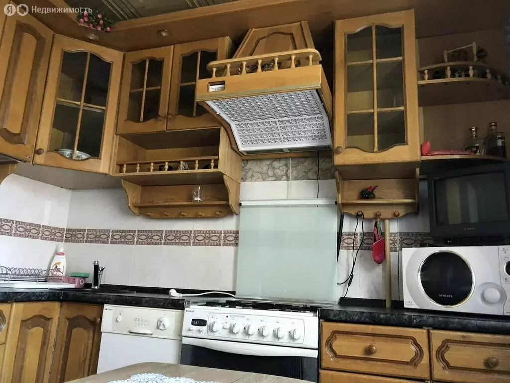 3-комнатная квартира: Новый Уренгой, район Северная Жилая Часть, ... - Фото 1