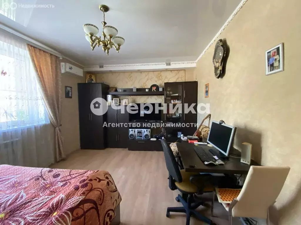 2-комнатная квартира: Гуково, Саратовская улица, 15 (58.1 м) - Фото 0