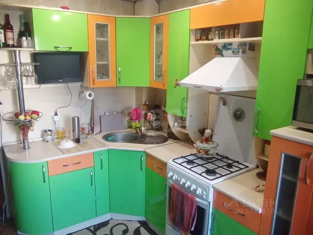 4-к кв. Белгородская область, Губкин Преображенская ул., 8 (74.8 м) - Фото 2