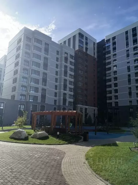 1-к кв. Алтайский край, Барнаул ул. Солнечная Поляна, 75 (33.0 м) - Фото 1