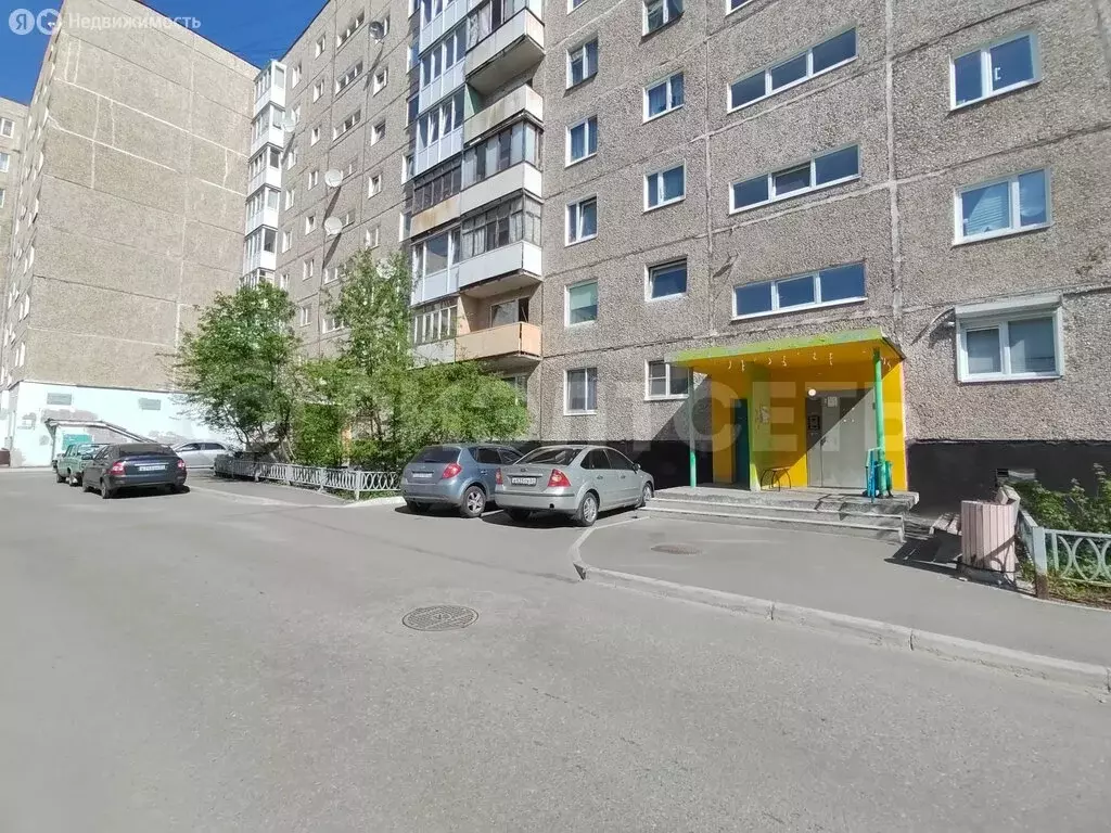 2-комнатная квартира: Мурманск, улица Крупской, 2 (42.7 м) - Фото 1