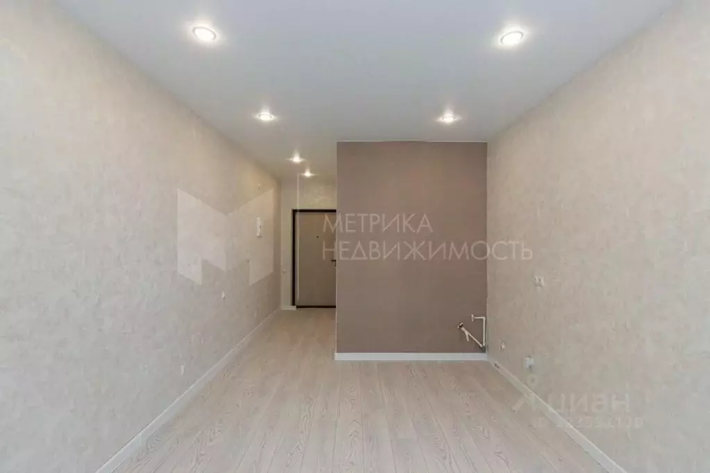 Студия Тюменская область, Тюмень ул. Первооткрывателей, 9 (20.0 м) - Фото 1