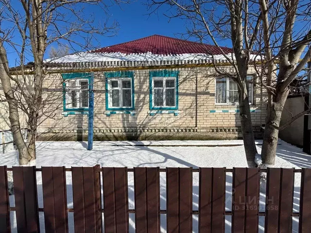 Дом в Белгородская область, Валуйский муниципальный округ, с. ... - Фото 0