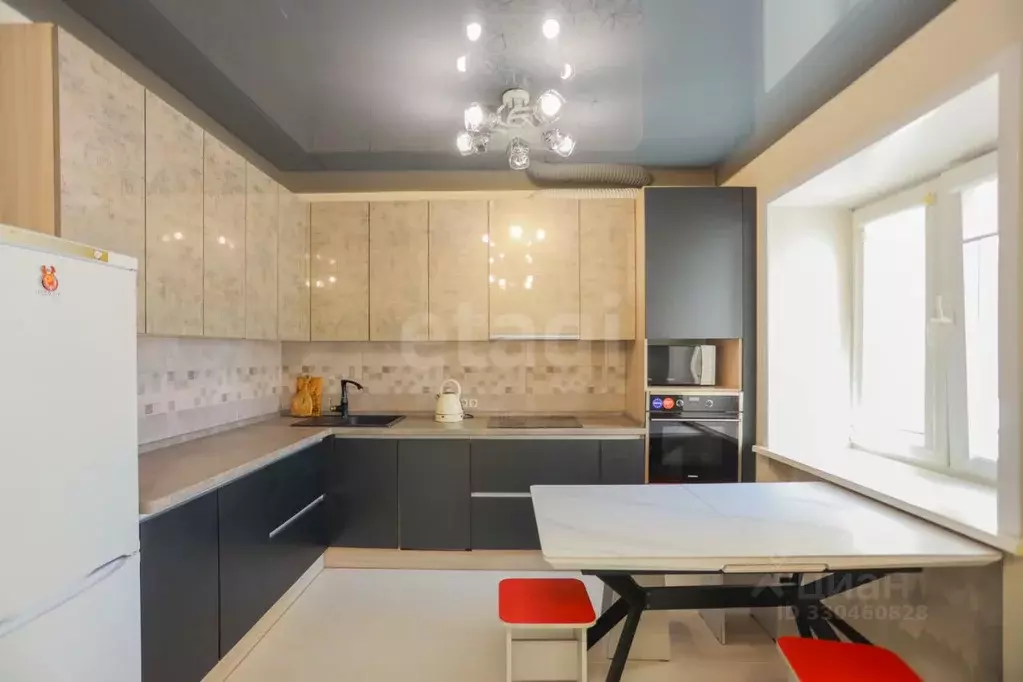 3-к кв. Иркутская область, Ангарск 12А мкр, 7 (73.7 м) - Фото 1