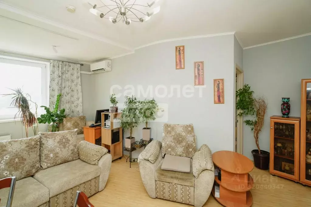 1-к кв. Омская область, Омск ул. 3-я Енисейская, 32/1 (52.5 м) - Фото 1