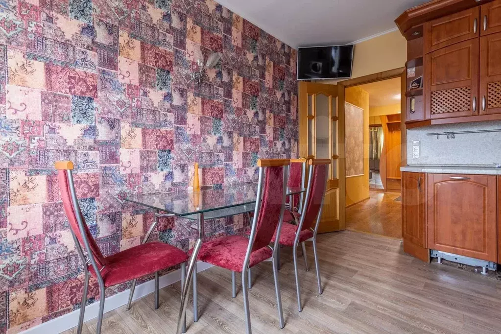 2-к. квартира, 70 м, 9/10 эт. - Фото 0