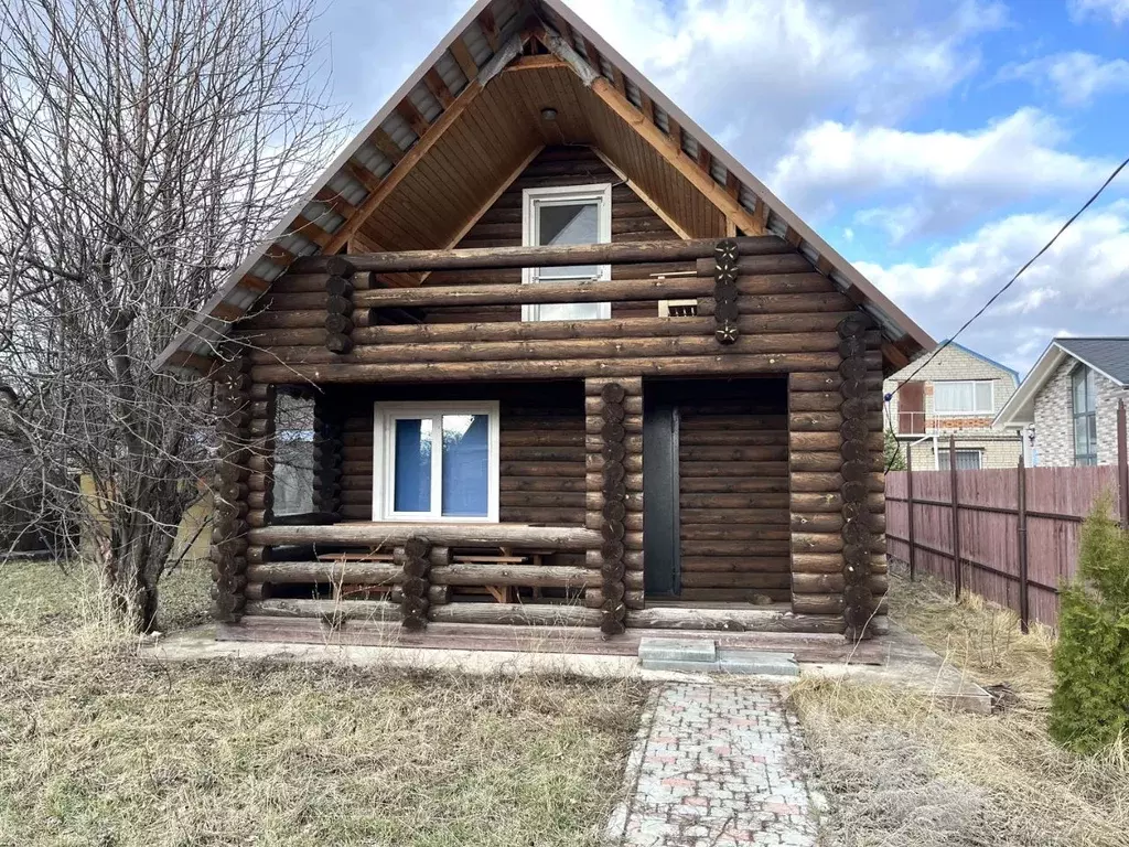 Дом в Саратовская область, Энгельсский район, Красноярское ... - Фото 0