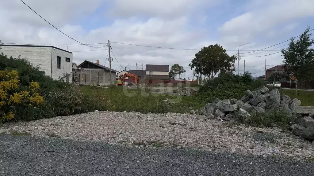 Участок в Сахалинская область, Южно-Сахалинск ул. 1-я Октябрьская, 74А ... - Фото 1