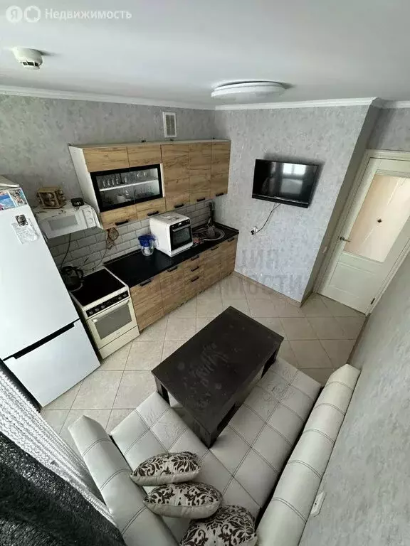 1-комнатная квартира: посёлок городского типа Стройкерамика, улица ... - Фото 2