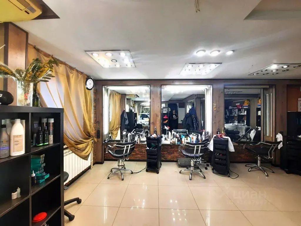 Помещение свободного назначения в Самарская область, Самара просп. ... - Фото 1