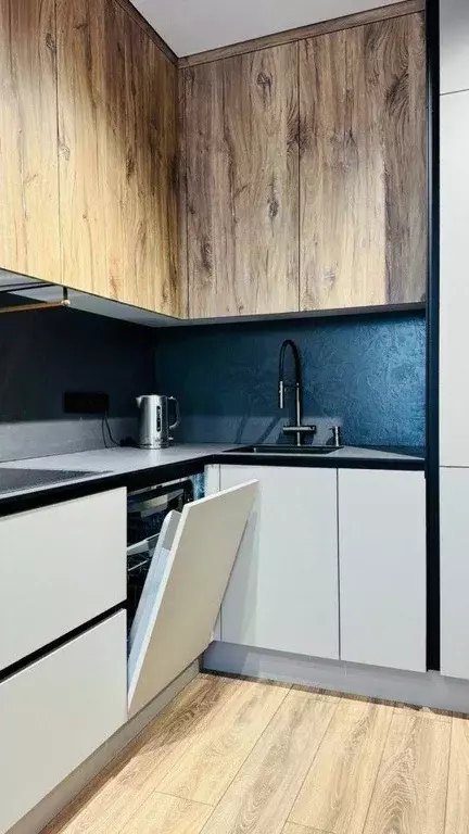 1-к кв. Свердловская область, Екатеринбург ул. Онежская, 4 (39.3 м) - Фото 1