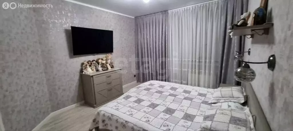 3-комнатная квартира: Омск, улица Красный Путь, 103к4 (79 м) - Фото 0