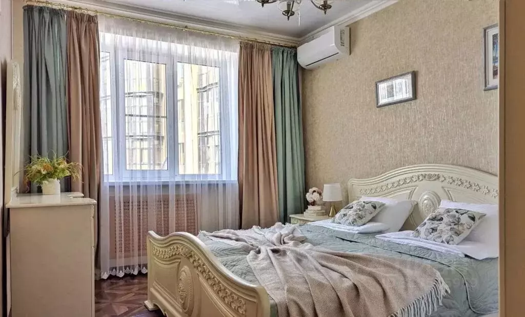 1-к кв. Ставропольский край, Ессентуки ул. Комарова, 23 (75.0 м) - Фото 0