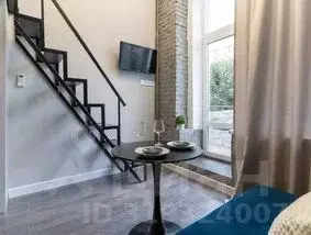 Студия Свердловская область, Екатеринбург ул. Малышева, 25 (25.0 м) - Фото 1
