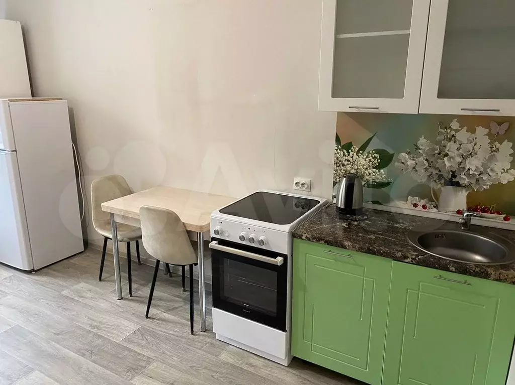 1-к. квартира, 40 м, 1/9 эт. - Фото 1
