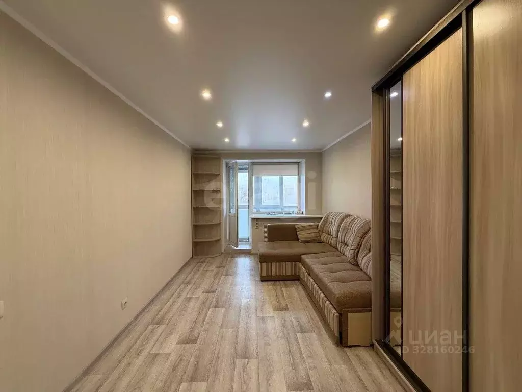 1-к кв. Омская область, Омск Хлебная ул., 17 (37.0 м) - Фото 1