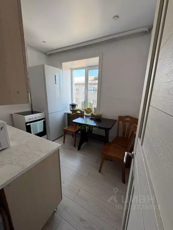 2-к кв. Бурятия, Улан-Удэ Стеклозавод мкр, ул. Заовражная, 6А (41.7 м) - Фото 1