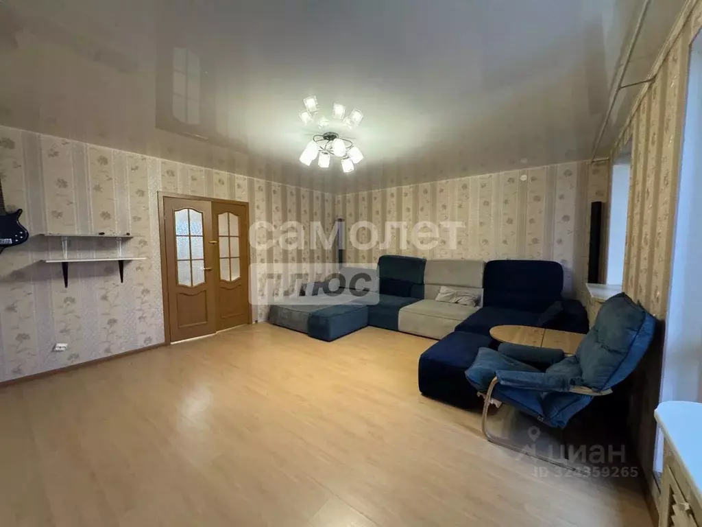 3-к кв. Карелия, Петрозаводск Нойбранденбургская ул., 3к1 (88.1 м) - Фото 1