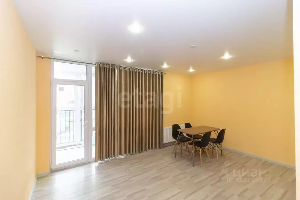 2-к кв. Тюменская область, Тюмень ул. Николая Глебова, 3 (63.99 м) - Фото 2