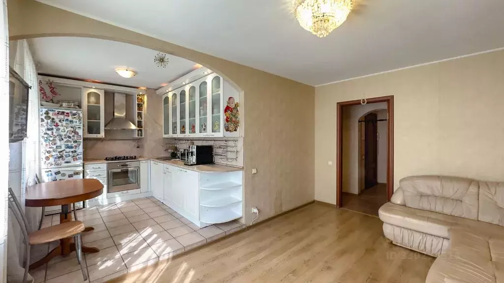 3-к кв. Санкт-Петербург просп. Кузнецова, 29К2 (72.4 м) - Фото 0