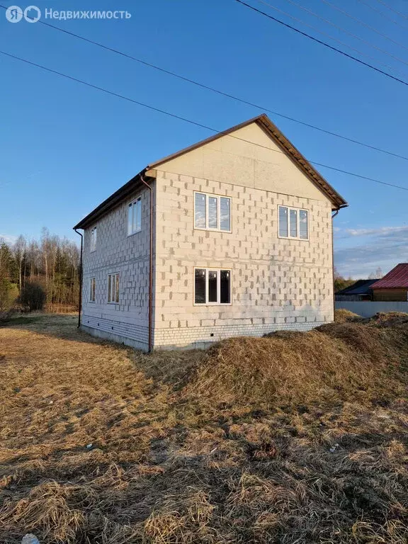 Дом в посёлок Головино, улица Шолохова, 9 (200 м) - Фото 1