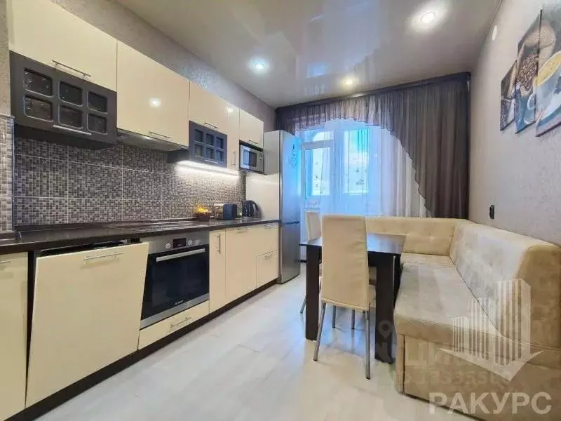 2-к кв. Пермский край, Пермь Самаркандская ул., 141 (59.6 м) - Фото 0