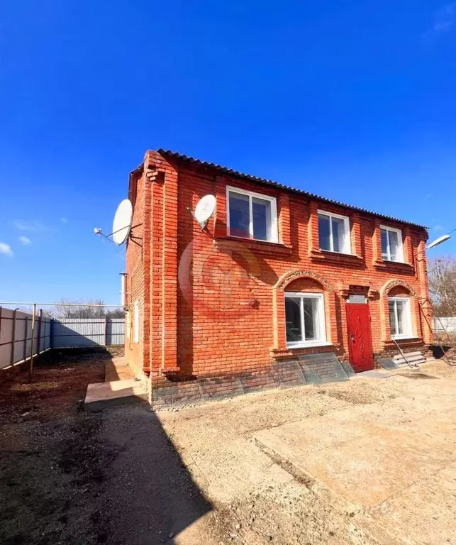 Дом в Краснодарский край, Новокубанск Паромная ул., 50Б (129 м) - Фото 1