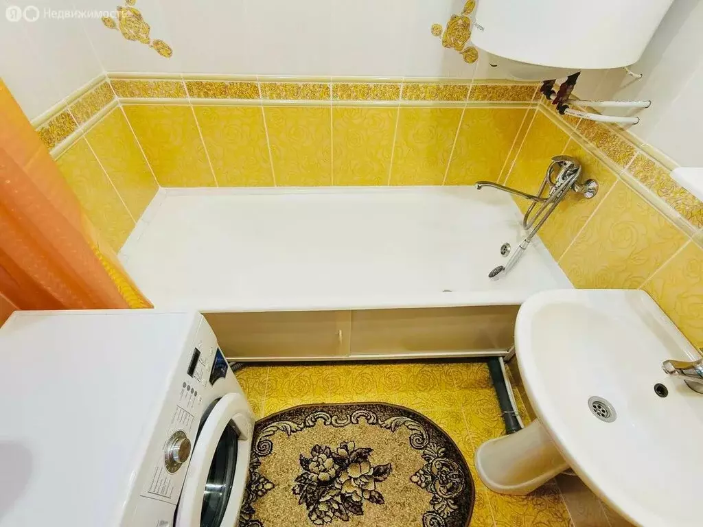 2-комнатная квартира: Лососина, улица 8 Марта, 23 (53.4 м) - Фото 1