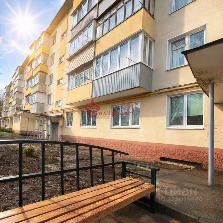 2-к кв. Белгородская область, Белгород ул. 5 Августа, 6 (43.8 м) - Фото 0