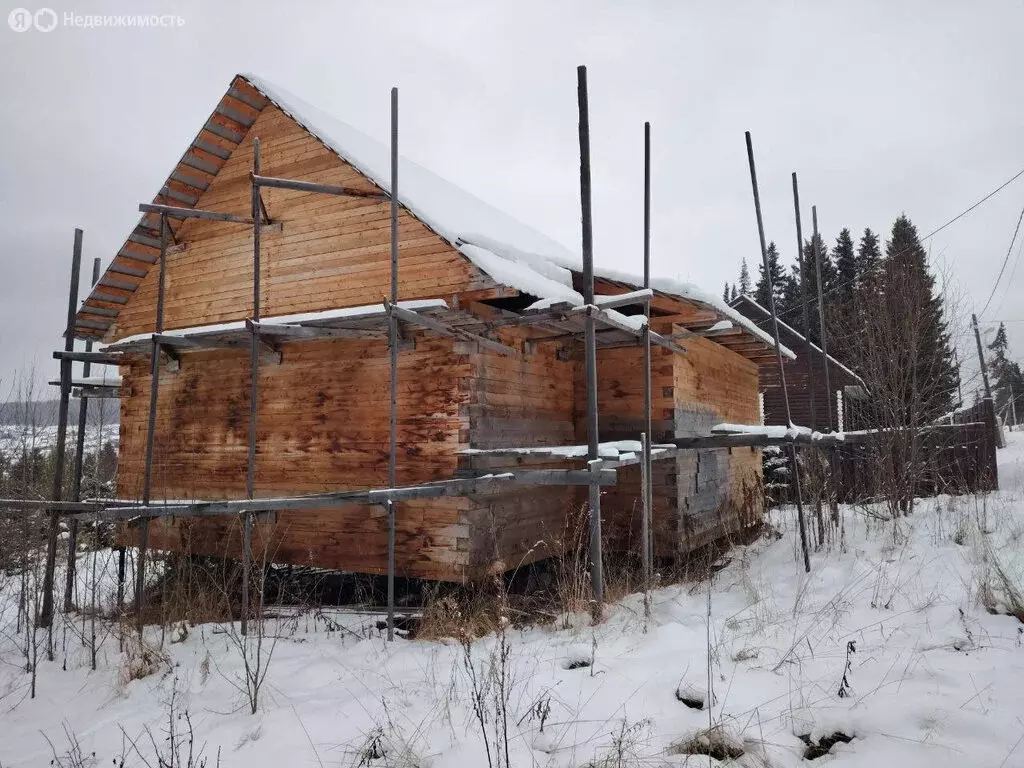 Дом в Нижнесергинский район, посёлок городского типа Верхние Серги ... - Фото 1