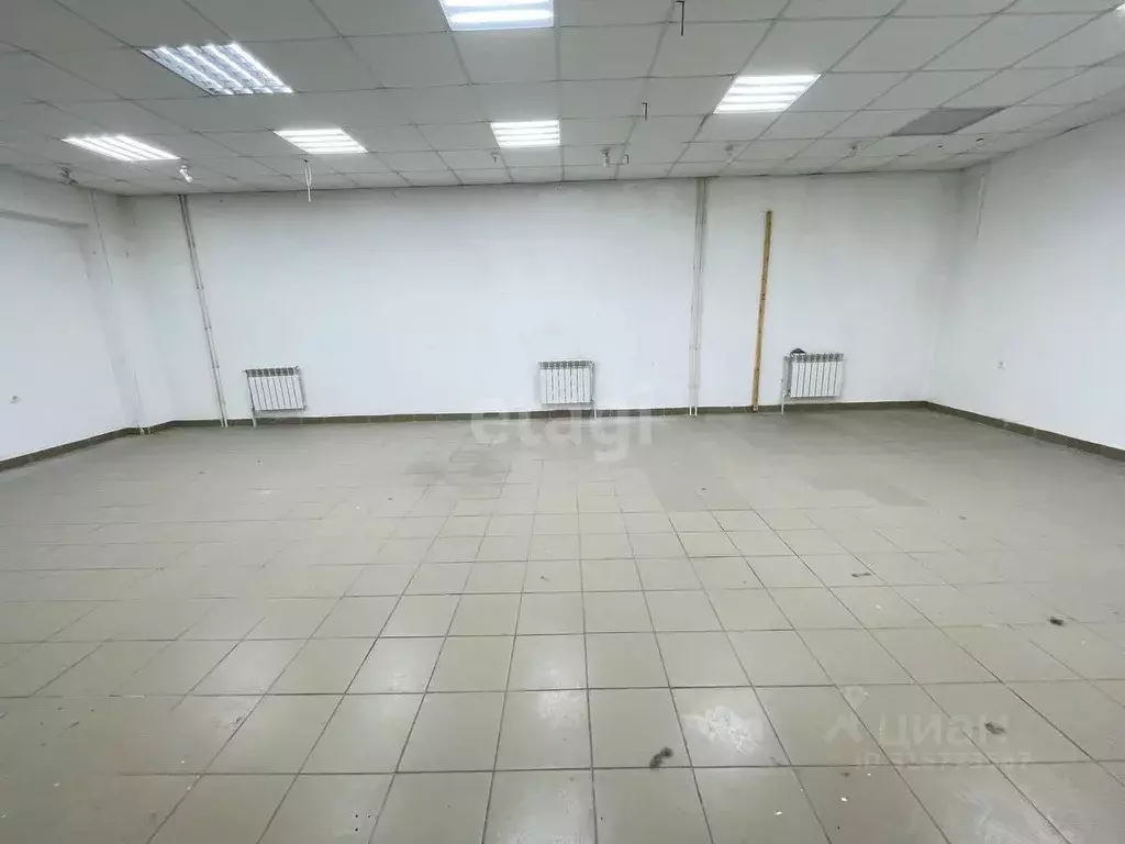 Торговая площадь в Архангельская область, Котлас ул. Ленина, 18 (63 м) - Фото 1