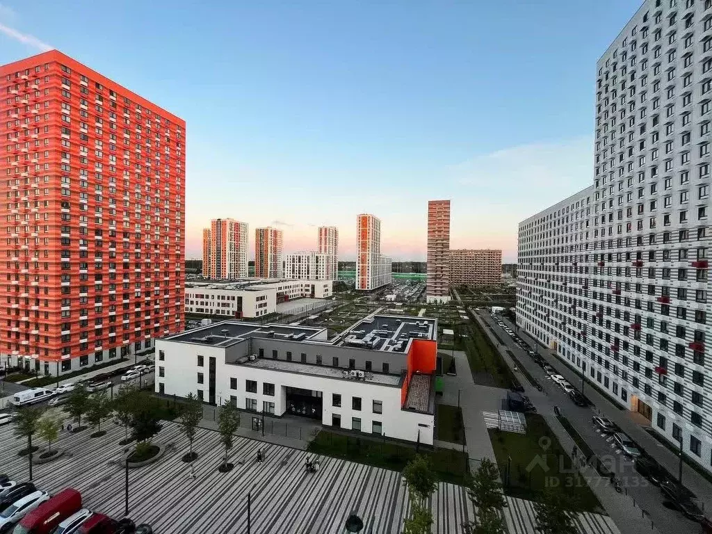 3-к кв. Московская область, Одинцово ул. Рябиновая, 5к1 (89.0 м) - Фото 0