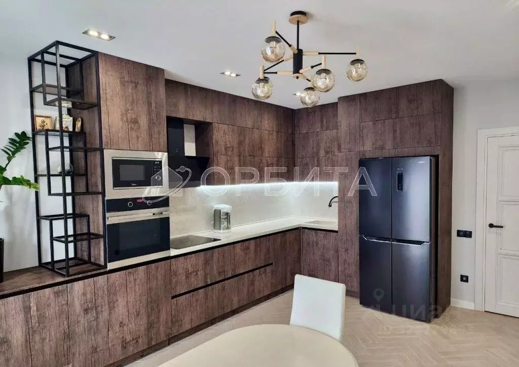 3-к кв. Тюменская область, Тюмень ул. Фармана Салманова, 12 (84.0 м) - Фото 2