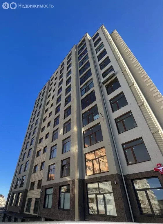 3-комнатная квартира: Нальчик, улица Атажукина, 2 (108 м) - Фото 1