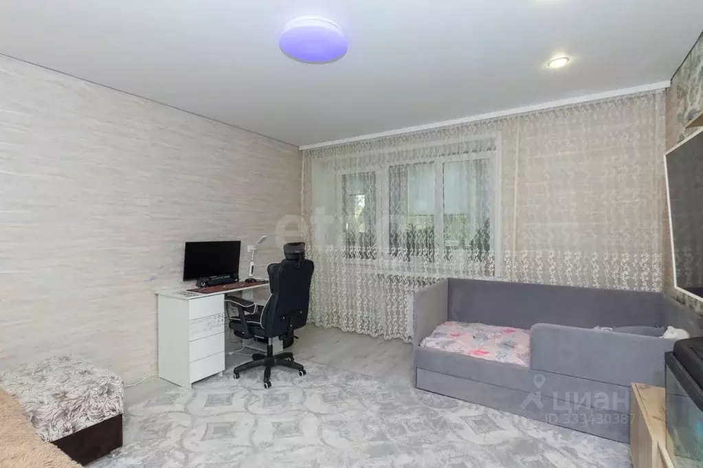 2-к кв. Тюменская область, Тюмень ул. Циолковского, 15 (52.0 м) - Фото 1