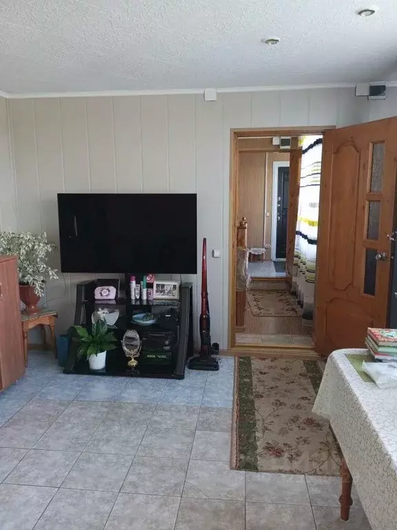 Дом в Иркутская область, Усть-Илимский муниципальный округ, пос. Невон ... - Фото 1