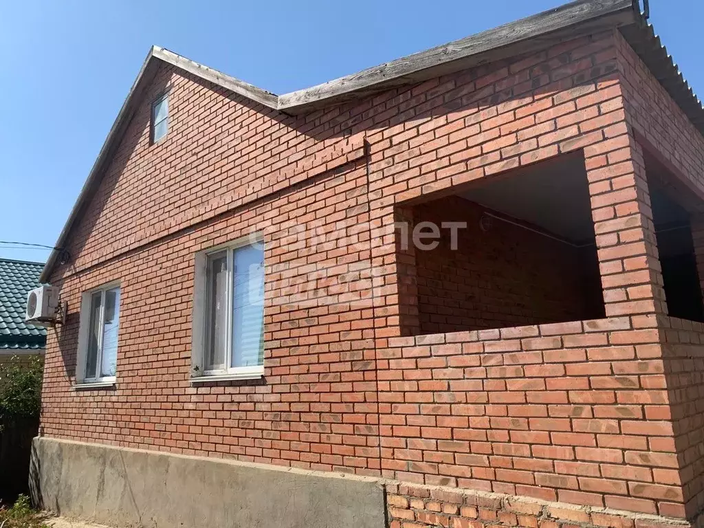 Дом в Калмыкия, Элиста Ковыльная ул. (68 м) - Фото 1