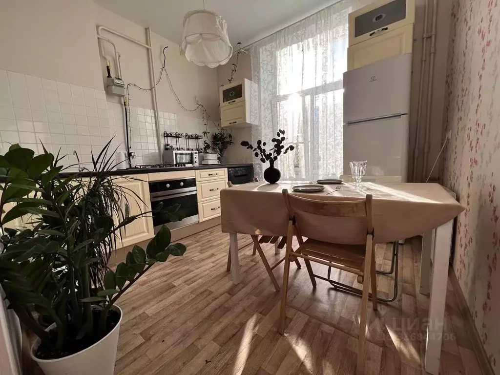 2-к кв. Волгоградская область, Волгоград ул. Мира, 26 (67.0 м) - Фото 1