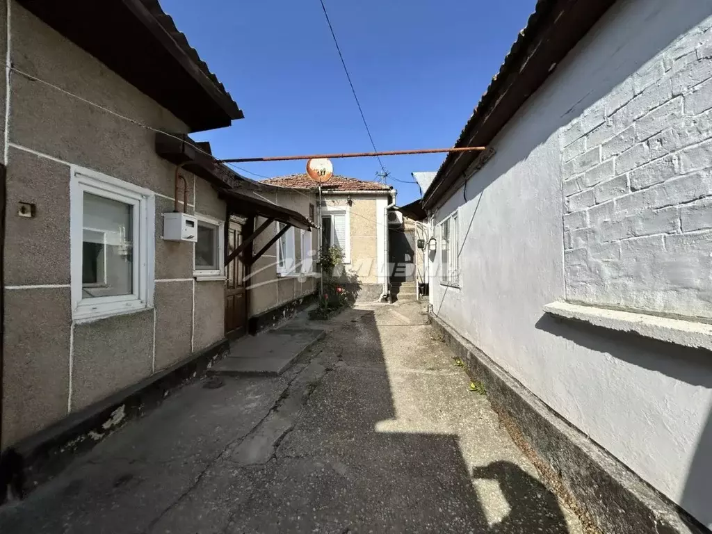 Дом в Крым, Симферополь ул. Металлистов, 37 (50 м) - Фото 2