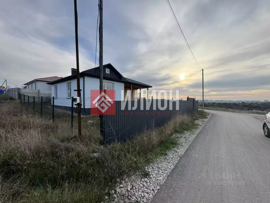 Дом в Севастополь ул. Генерала Провалова (100 м) - Фото 2