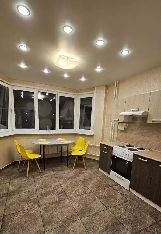2-к. квартира, 66 м, 13/17 эт. - Фото 0