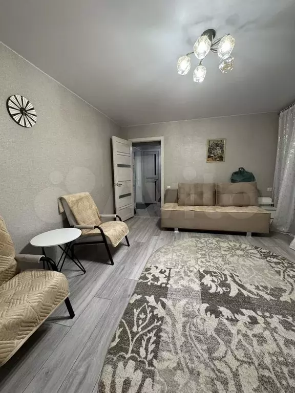 1-к. квартира, 40 м, 8/10 эт. - Фото 1