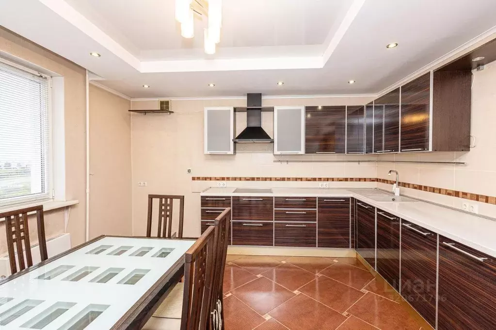 2-к кв. Кемеровская область, Кемерово ул. Свободы, 37 (77.0 м) - Фото 1