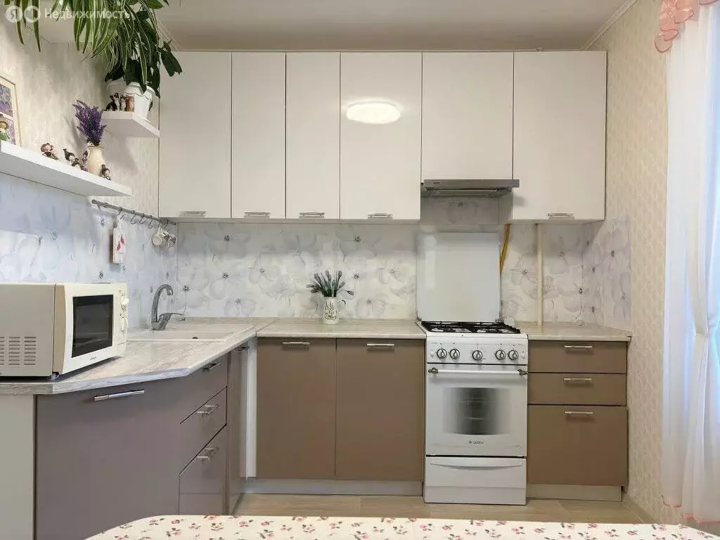 1-комнатная квартира: Медведево, посёлок городского типа Медведево, ... - Фото 2