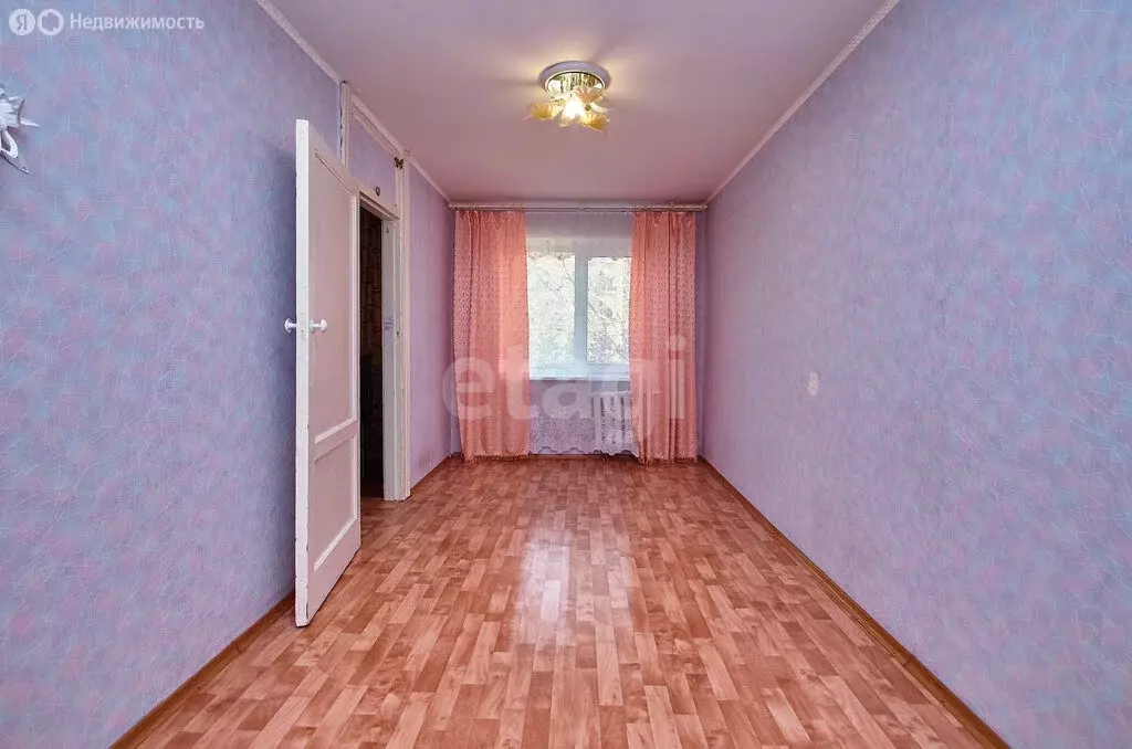 3-комнатная квартира: Томск, улица Бела Куна, 4 (57 м) - Фото 1