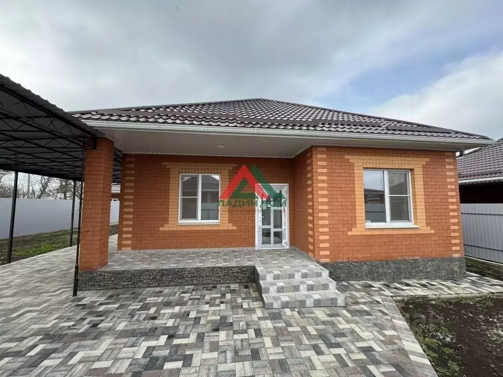 Дом в Краснодарский край, Динской район, с. Красносельское, Светлый ... - Фото 1