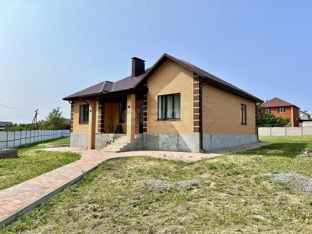 Дом в Белгородская область, Строитель Яковлевский городской округ, ... - Фото 1